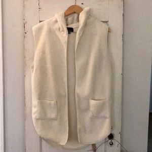 EUC Women’s Sherpa vest